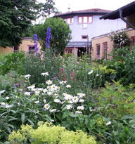 Kinderhaus mit Garten